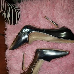 Mad Rag Silver high heels size 7 ,.. brand new !